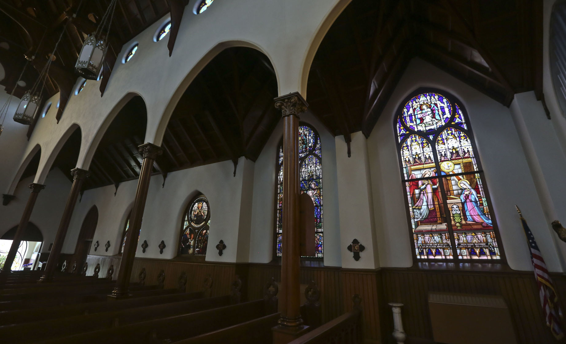 St Johns Stainglass 3 08.01.18.JPG